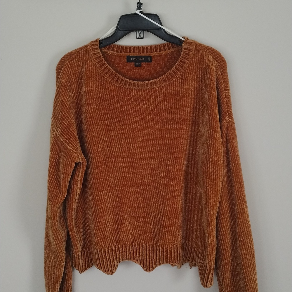 Love Tree Large plush, burnt orange/goldish color sweater
